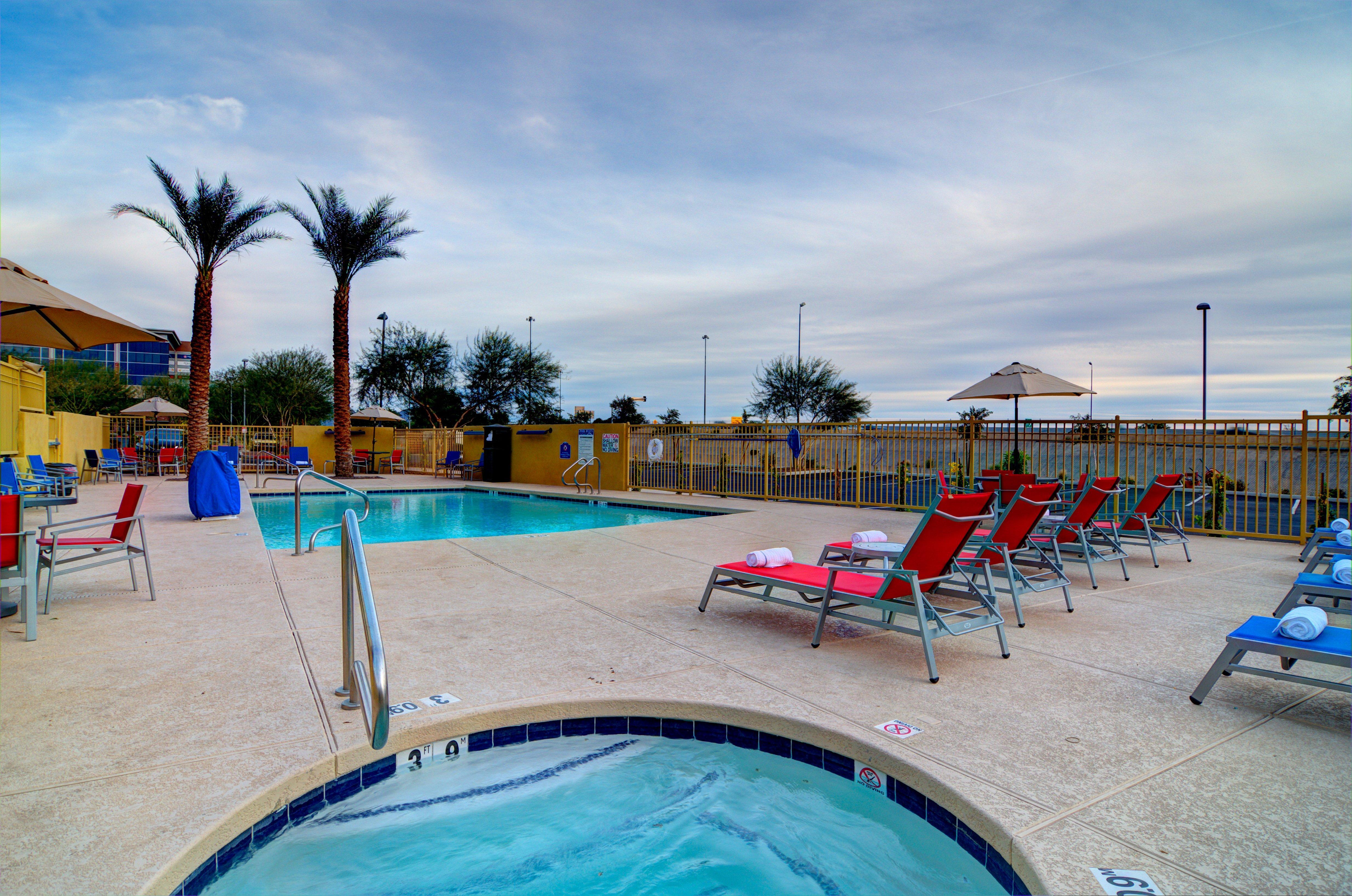 Holiday Inn Express & Suites - Phoenix North - Scottsdale By Ihg Екстер'єр фото